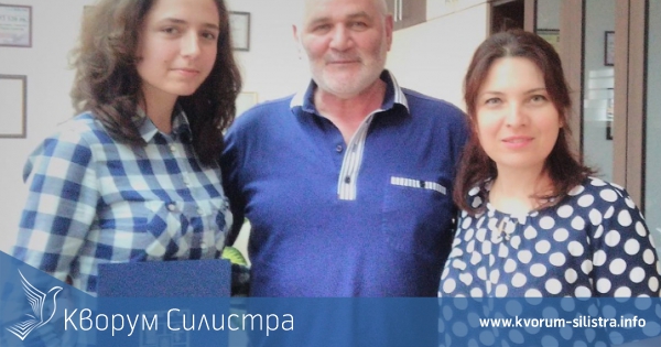 Кметът на Силистра д-р Юлиян Найденов се срещна с Ирина Куртева и нейната учителка Искра Николова