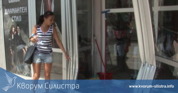 Кола се заби в магазин в центъра на Силистра