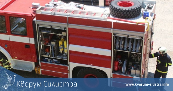 Ситроен изгоря напълно тази нощ в Айдемир