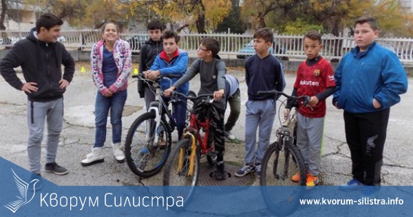 Учениците от спортно училище в Силистра почетоха паметта на загиналите деца при автомобилни катастрофи