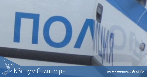 Две 13-годишни деца подкараха Фолксваген и го блъснаха в ограда на къща