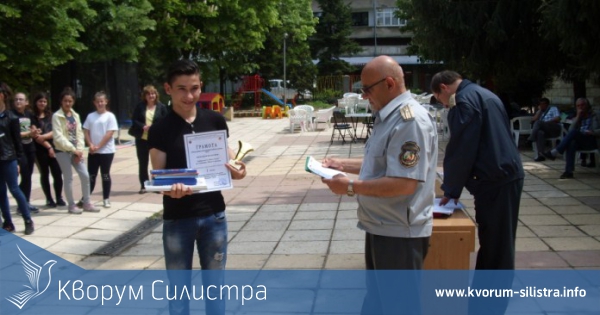 Отборът на СУ "Васил Левски"- Главиница е победител в областното състезание "Защита при бедствия, пожари и извънредни ситуации"