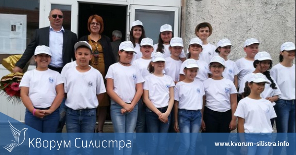 Областният координатор на ГЕРБ-Силистра Тодор Тодоров поздрави ОУ "Д-р Петър Берон" в Чернолик