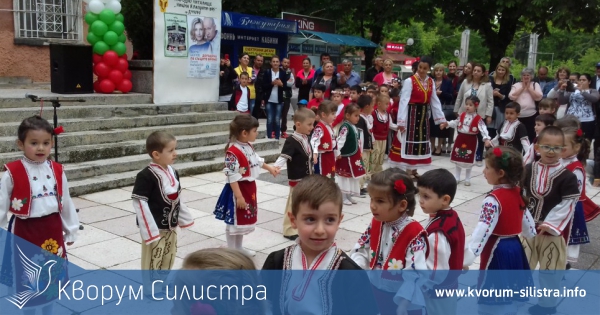 Възпитаниците на ДГ "Щастливо детство" в Дулово се включиха в инициативата "Розите на България"