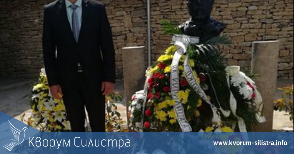 Областният управител на Силистра участва в откриването на паметник на Алеко Константинов в Двора на кирилицата в град Плиска