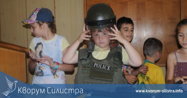 Третокласници гостуваха в Районно управление-Силистра