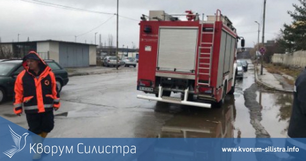 След дъждовете в областта пожарната отводнява къщи