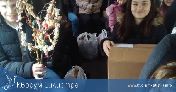 Учениците от ОУ "Отец Паисий" зарадваха децата от ЦСОП Силистра преди Коледа