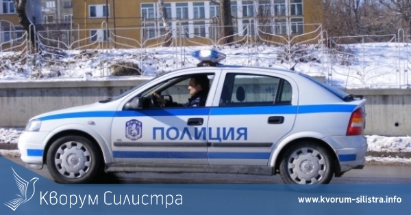 Непълнолетен открадна отключена кола