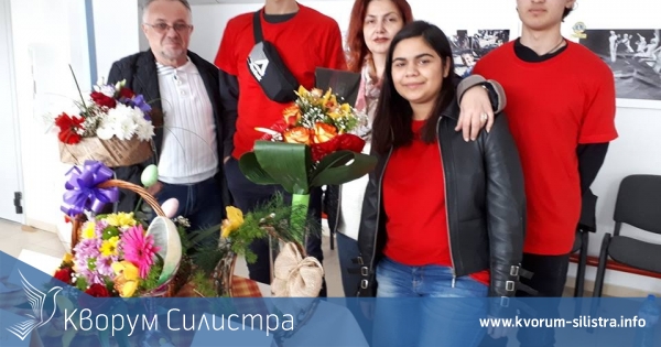 Представители на ПЗГ "Добруджа" с първа награда на Национално състезание по "Озеленяване и цветарство"