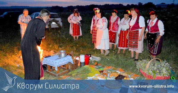 В тутраканското село Шуменци спазиха традицията на Еньовден