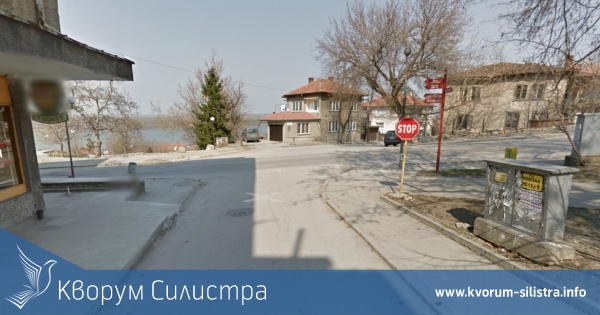 Възрастна пешеходка в болница след удар от автомобил на заден ход