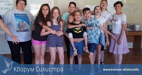 Елена Павлова зарадва деца от Тутракан с интересни истории и игри