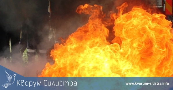 Огън изпепели мотопед, велосипед и надуваем басейн в селски двор в Калипетрово