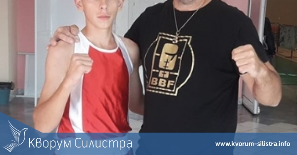 Деветокласници от Силистра взеха участие в Държавното лично отборно първенство по бокс за ученици