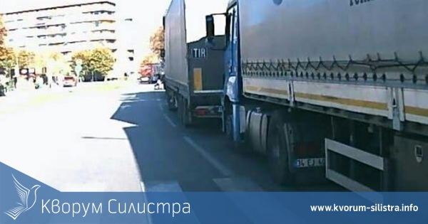 Арестуваха тираджия, опитал се да подкупи силистренски полицаи с 10 долара