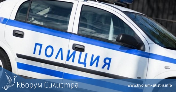 Кола се хвърли в канавка и преобърна заради несъобразена скорост