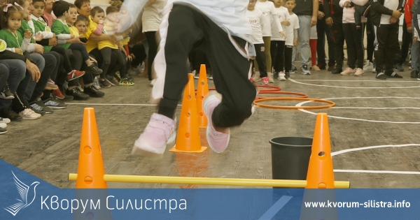 За първи път- спортен празник за деца и татковци