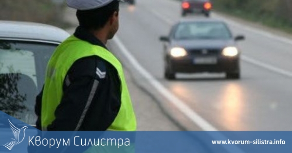 Хванаха дуловчанин зад волана на кола с фалшиви номера и крадена дървесина