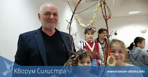 Работилничка "Вълшебни сурвачки и коледарски венци" заработи в Силистра