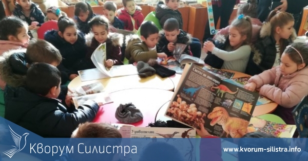 Деца от ДГ "Роза 1" посетиха силистренската библиотека
