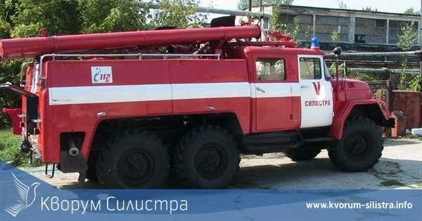 Натоварени почивни дни за силистренските огнеборци - гасиха лек автомобил и множество запалени отпадъци