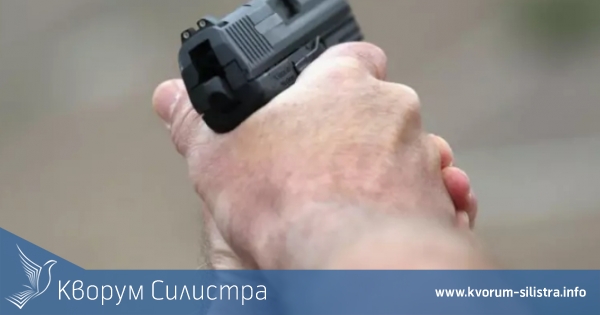 Екшън в Бабук: 26-годишен заплашва с пистолет мъж от селото