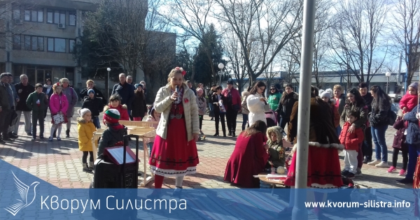 Баба Марта дойде в Дулово с песни, стихове и хоро