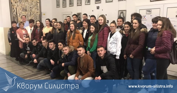 Студентска изложба за европейска Силистра бе показана в СУ "В. Левски" в Дулово