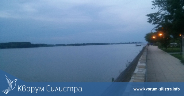 Хванаха ученик да пуши трева до кейовата стена в Тутракан