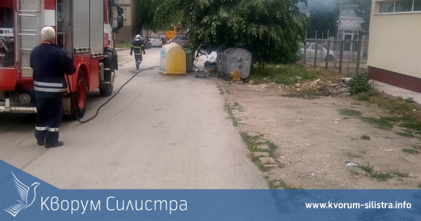 Горяха контейнерите за разделно събиране на отпадъци до закрития басейн в Силистра