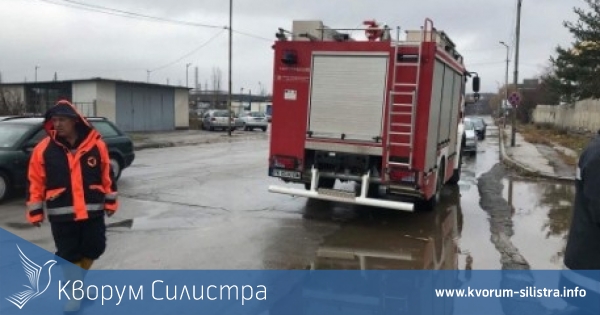 Силистренските пожарникари реагираха на множество сигнали след внушителното количество валежи вчера