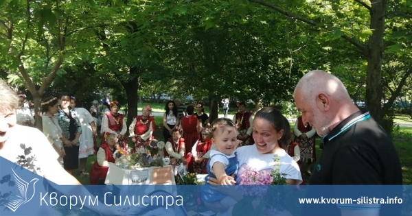В Силистра празнуваха Еньовден с билки и песни