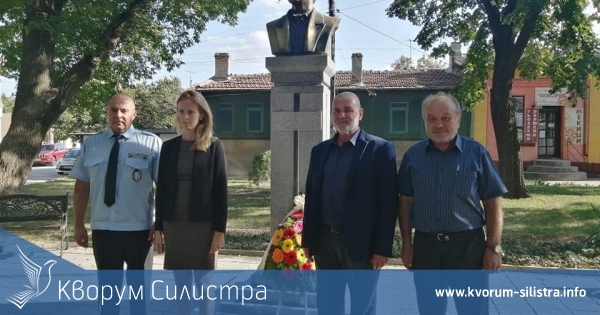 Общинското ръководство на Силистра поднесе венец на паметника на Апостола