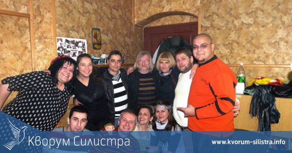 Утре радио "Менес" става на 18 години