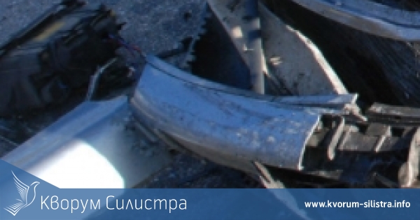 Двама младежи в тежко състояние в силистренската болница, след като се забиха с кола в електрически стълб