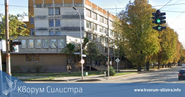 Пиян пенсионер мина на червено в Силистра, удари друг автомобил и се опита да избяга