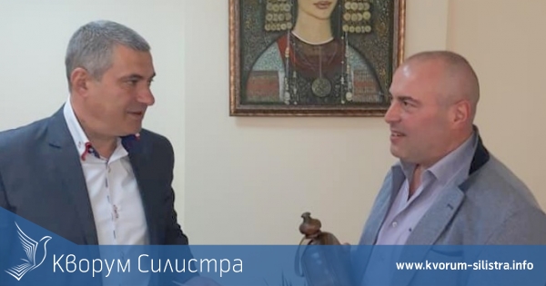 Областният управител на Силистра награди фолклорист за 50-годишен юбилей