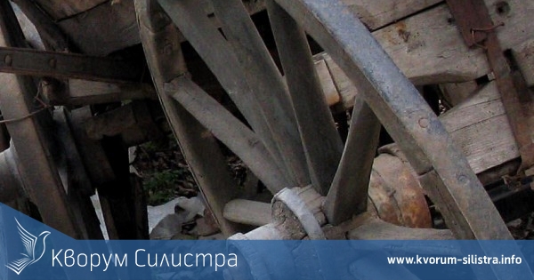 Бус се блъсна в каруца и изпрати в болницата двама възрастни