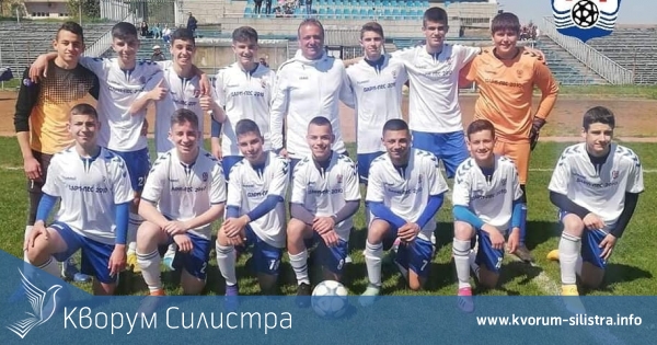 Областният управител на Силистра поздрави футболистите на "Доростол" U15 за 1-то място в зона "Варна"