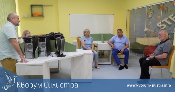 Спортното училище в Силистра дари компютри на ОДК