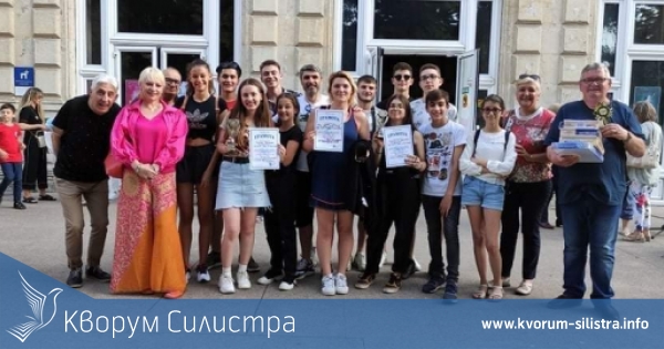 Театрално студио "Артистик" Силистра - с Голямата награда от Националния ученически театрален фестивал
