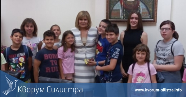 Детски летен клуб бе на гости на областния управител на Силистра