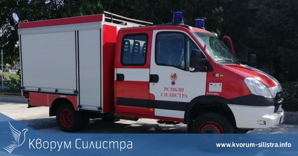 Силистренските пожарникари гасиха газова бутилка, сухи треви и отпадъци