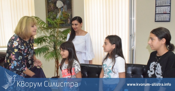 Среща на областния управител на Силистра с млади творци