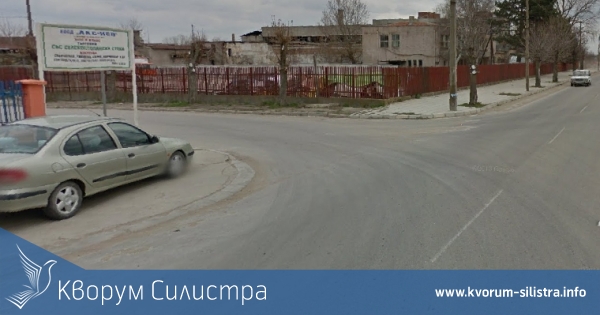 Мъж със счупени ръка и крак, след катастрофа между два леки автомобила в Дулово