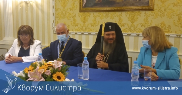 Поет и хирург бяха отличени посмъртно с "Почетен гражданин на Силистра" на празника на града