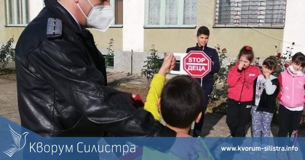В Тутракан раздават стоп - палки - "STOP/ДЕЦА" и светлоотразителни жилетки