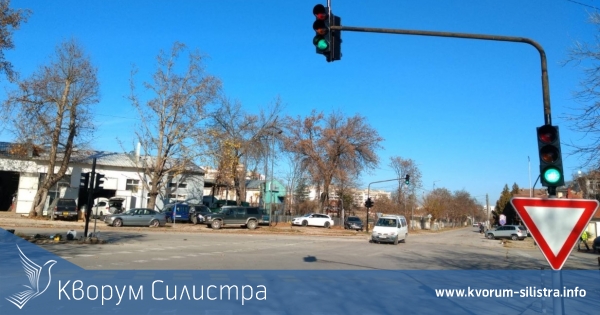 Светофарите на бензиностанция Шел в Силистра са подменени и работят