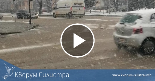 Силен снеговалеж само в община Силистра, 21 машини са на пътя да чистят